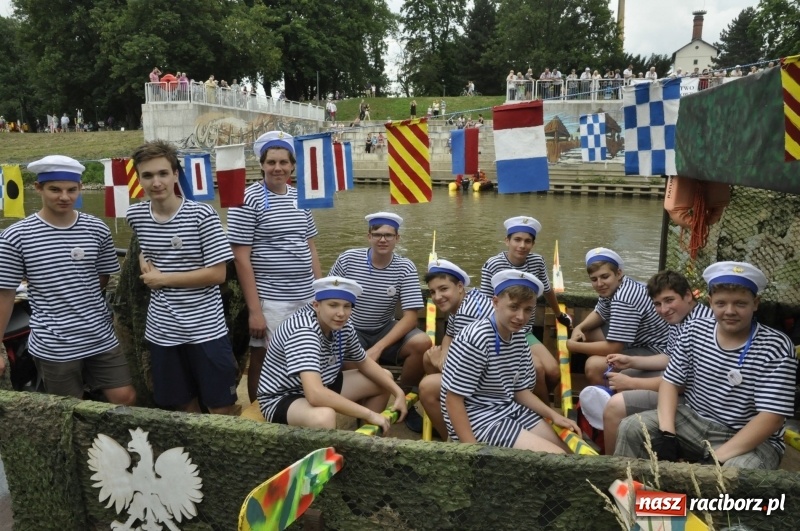 Zdjęcie w galerii na portalu naszraciborz.pl: Marszałek Józef Piłsudski i jego zaginiony legion na biało-czerwonym Pływadle 2018  wiadomości z regionu