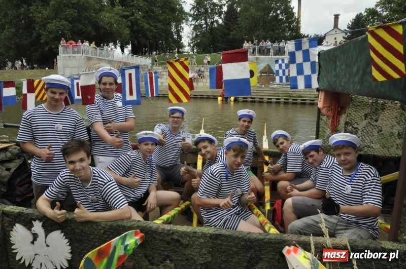 Zdjęcie w galerii na portalu naszraciborz.pl: Marszałek Józef Piłsudski i jego zaginiony legion na biało-czerwonym Pływadle 2018  wiadomości z regionu