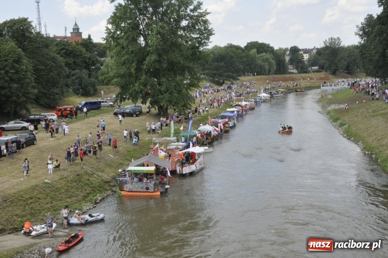 Zdjęcie w galerii na portalu naszraciborz.pl: Marszałek Józef Piłsudski i jego zaginiony legion na biało-czerwonym Pływadle 2018  wiadomości z regionu