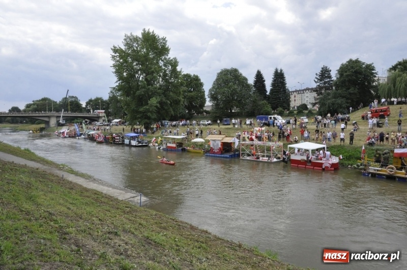Zdjęcie w galerii na portalu naszraciborz.pl: Marszałek Józef Piłsudski i jego zaginiony legion na biało-czerwonym Pływadle 2018  wiadomości z regionu