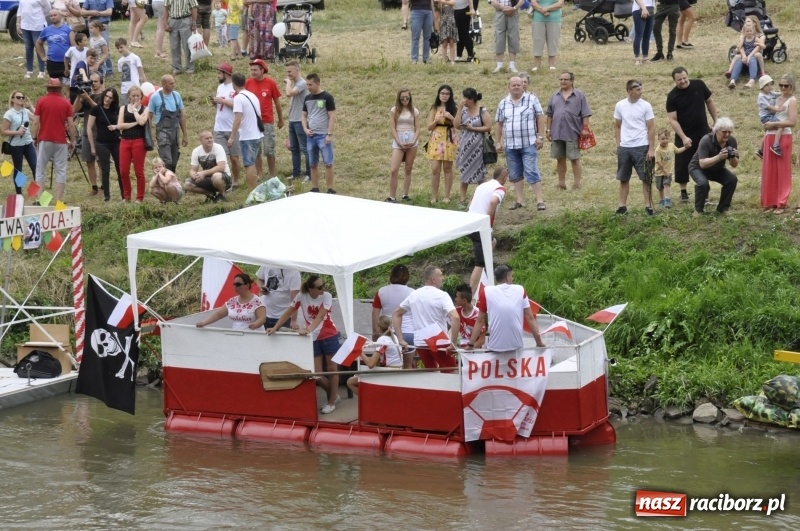 Zdjęcie w galerii na portalu naszraciborz.pl: Marszałek Józef Piłsudski i jego zaginiony legion na biało-czerwonym Pływadle 2018  wiadomości z regionu