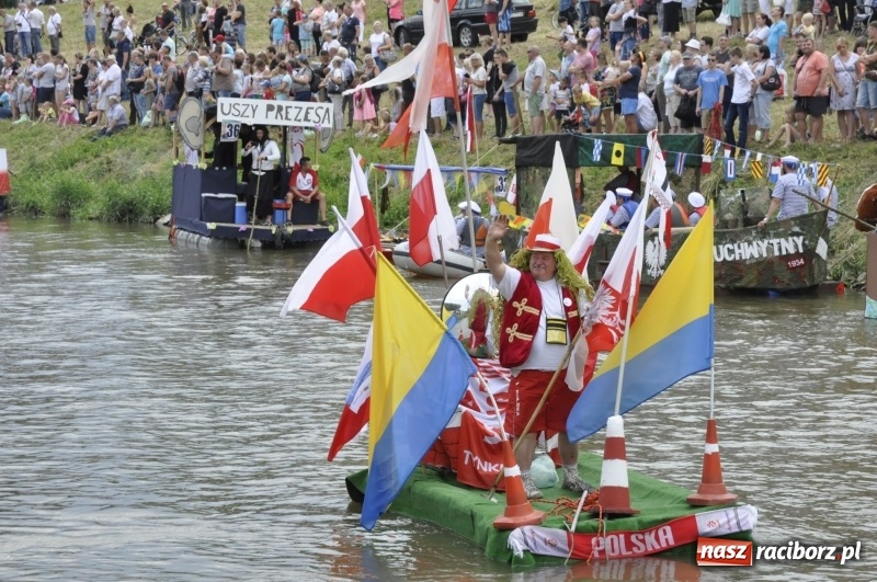 Zdjęcie w galerii na portalu naszraciborz.pl: Marszałek Józef Piłsudski i jego zaginiony legion na biało-czerwonym Pływadle 2018  wiadomości z regionu