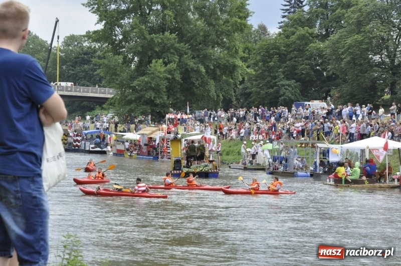 Zdjęcie w galerii na portalu naszraciborz.pl: Marszałek Józef Piłsudski i jego zaginiony legion na biało-czerwonym Pływadle 2018  wiadomości z regionu