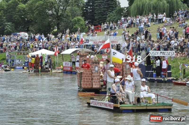 Zdjęcie w galerii na portalu naszraciborz.pl: Marszałek Józef Piłsudski i jego zaginiony legion na biało-czerwonym Pływadle 2018  wiadomości z regionu