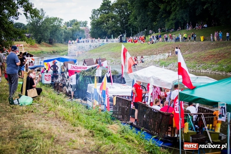 Zdjęcie w galerii na portalu naszraciborz.pl: Marszałek Józef Piłsudski i jego zaginiony legion na biało-czerwonym Pływadle 2018  wiadomości z regionu
