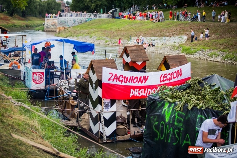 Zdjęcie w galerii na portalu naszraciborz.pl: Marszałek Józef Piłsudski i jego zaginiony legion na biało-czerwonym Pływadle 2018  wiadomości z regionu