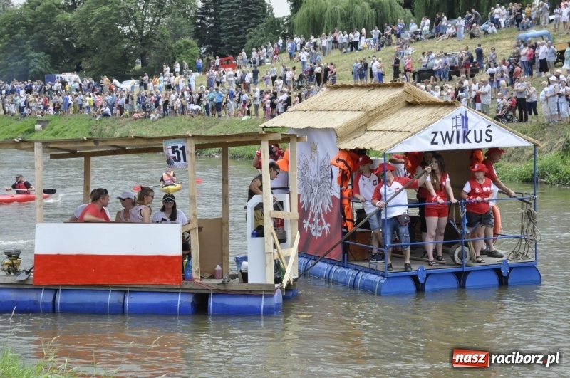 Zdjęcie w galerii na portalu naszraciborz.pl: Marszałek Józef Piłsudski i jego zaginiony legion na biało-czerwonym Pływadle 2018  wiadomości z regionu