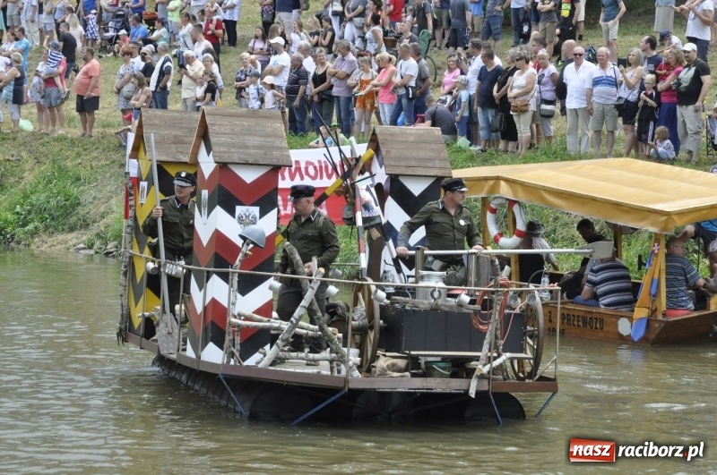 Zdjęcie w galerii na portalu naszraciborz.pl: Marszałek Józef Piłsudski i jego zaginiony legion na biało-czerwonym Pływadle 2018  wiadomości z regionu
