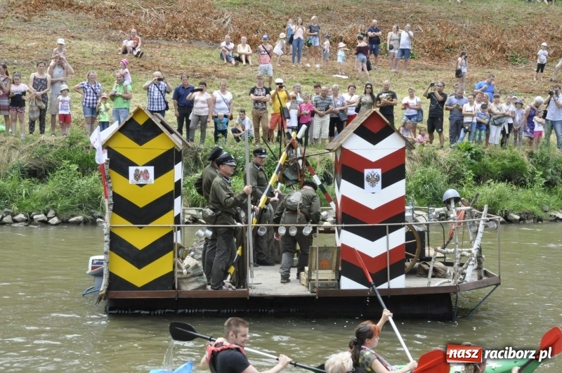 Zdjęcie w galerii na portalu naszraciborz.pl: Marszałek Józef Piłsudski i jego zaginiony legion na biało-czerwonym Pływadle 2018  wiadomości z regionu