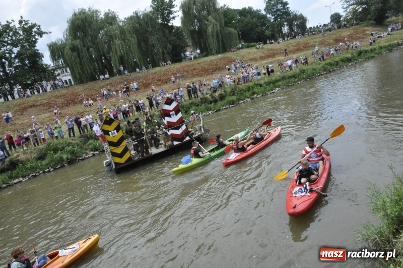 Zdjęcie w galerii na portalu naszraciborz.pl: Marszałek Józef Piłsudski i jego zaginiony legion na biało-czerwonym Pływadle 2018  wiadomości z regionu