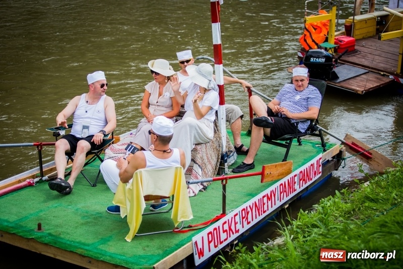 Zdjęcie w galerii na portalu naszraciborz.pl: Marszałek Józef Piłsudski i jego zaginiony legion na biało-czerwonym Pływadle 2018  wiadomości z regionu