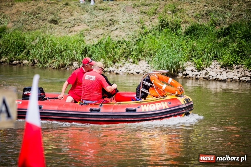 Zdjęcie w galerii na portalu naszraciborz.pl: Marszałek Józef Piłsudski i jego zaginiony legion na biało-czerwonym Pływadle 2018  wiadomości z regionu