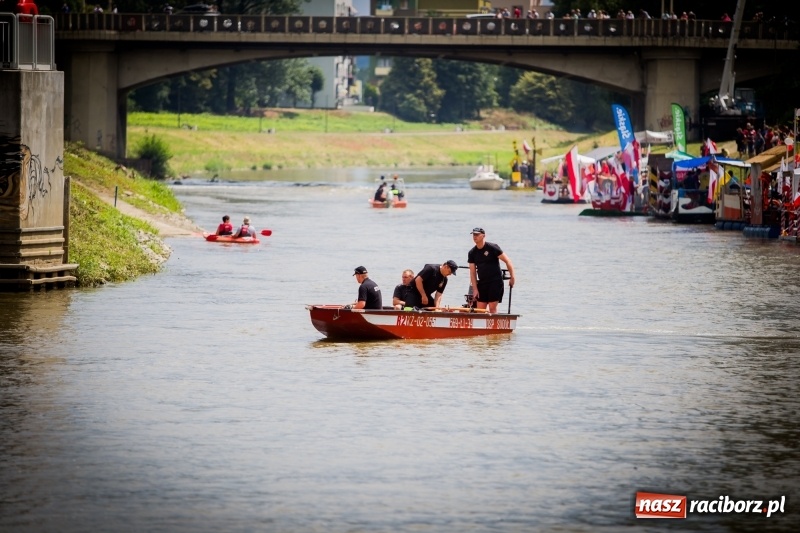 Zdjęcie w galerii na portalu naszraciborz.pl: Marszałek Józef Piłsudski i jego zaginiony legion na biało-czerwonym Pływadle 2018  wiadomości z regionu