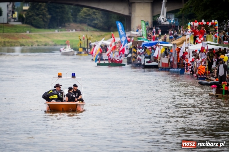 Zdjęcie w galerii na portalu naszraciborz.pl: Marszałek Józef Piłsudski i jego zaginiony legion na biało-czerwonym Pływadle 2018  wiadomości z regionu