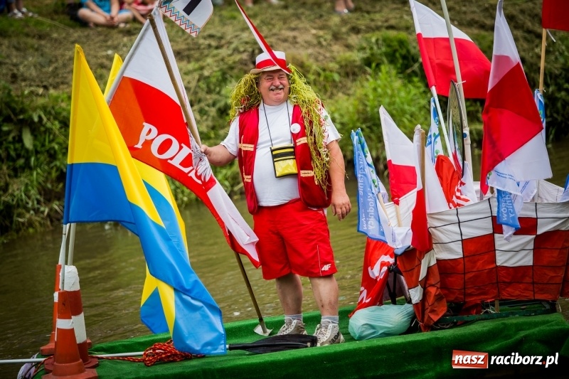 Zdjęcie w galerii na portalu naszraciborz.pl: Marszałek Józef Piłsudski i jego zaginiony legion na biało-czerwonym Pływadle 2018  wiadomości z regionu