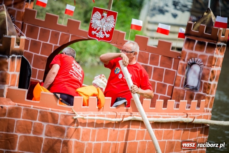 Zdjęcie w galerii na portalu naszraciborz.pl: Marszałek Józef Piłsudski i jego zaginiony legion na biało-czerwonym Pływadle 2018  wiadomości z regionu