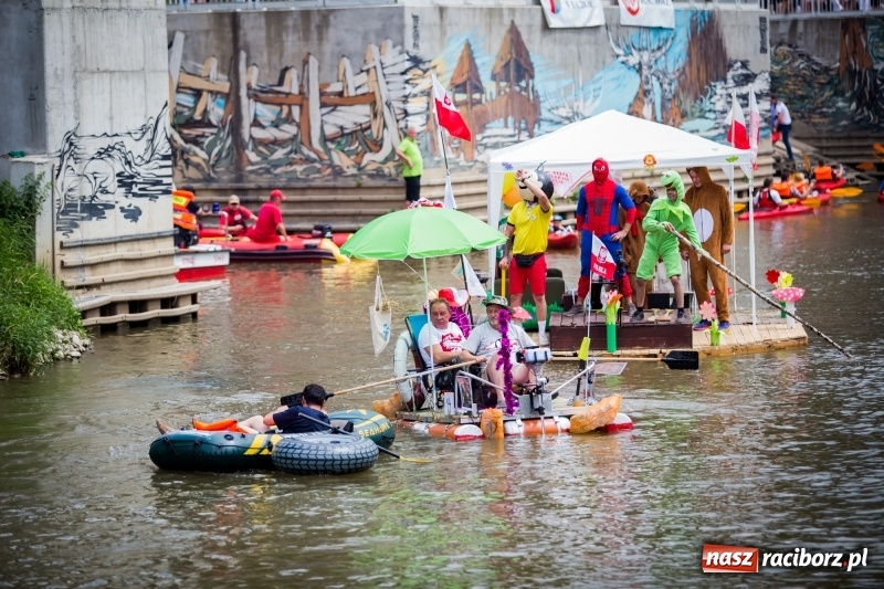 Zdjęcie w galerii na portalu naszraciborz.pl: Marszałek Józef Piłsudski i jego zaginiony legion na biało-czerwonym Pływadle 2018  wiadomości z regionu