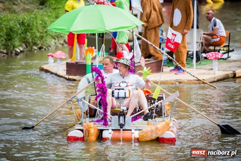 Zdjęcie w galerii na portalu naszraciborz.pl: Marszałek Józef Piłsudski i jego zaginiony legion na biało-czerwonym Pływadle 2018  wiadomości z regionu