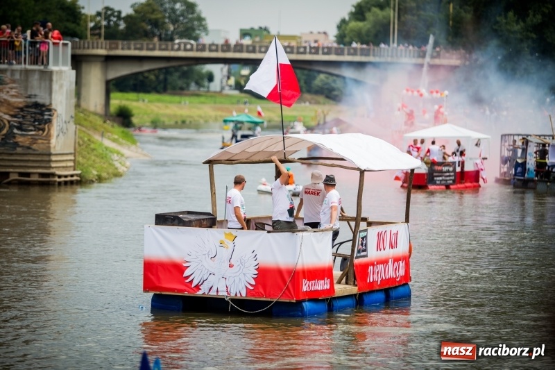 Zdjęcie w galerii na portalu naszraciborz.pl: Marszałek Józef Piłsudski i jego zaginiony legion na biało-czerwonym Pływadle 2018  wiadomości z regionu