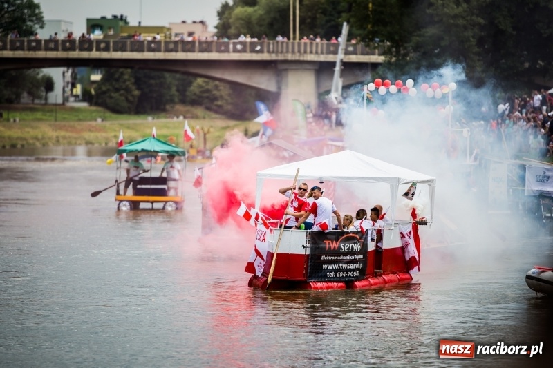 Zdjęcie w galerii na portalu naszraciborz.pl: Marszałek Józef Piłsudski i jego zaginiony legion na biało-czerwonym Pływadle 2018  wiadomości z regionu