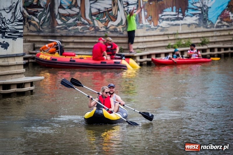 Zdjęcie w galerii na portalu naszraciborz.pl: Marszałek Józef Piłsudski i jego zaginiony legion na biało-czerwonym Pływadle 2018  wiadomości z regionu