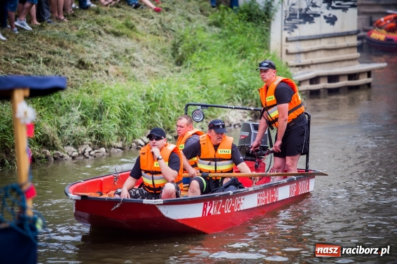 Zdjęcie w galerii na portalu naszraciborz.pl: Marszałek Józef Piłsudski i jego zaginiony legion na biało-czerwonym Pływadle 2018  wiadomości z regionu