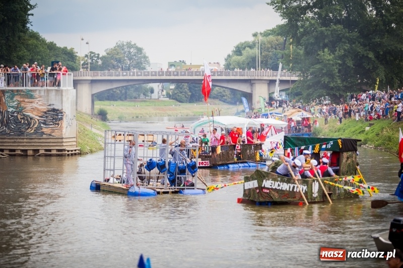 Zdjęcie w galerii na portalu naszraciborz.pl: Marszałek Józef Piłsudski i jego zaginiony legion na biało-czerwonym Pływadle 2018  wiadomości z regionu
