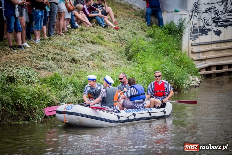 Zdjęcie w galerii na portalu naszraciborz.pl: Marszałek Józef Piłsudski i jego zaginiony legion na biało-czerwonym Pływadle 2018  wiadomości z regionu
