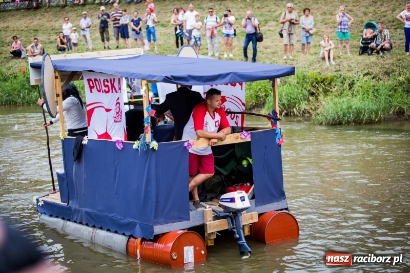 Zdjęcie w galerii na portalu naszraciborz.pl: Marszałek Józef Piłsudski i jego zaginiony legion na biało-czerwonym Pływadle 2018  wiadomości z regionu