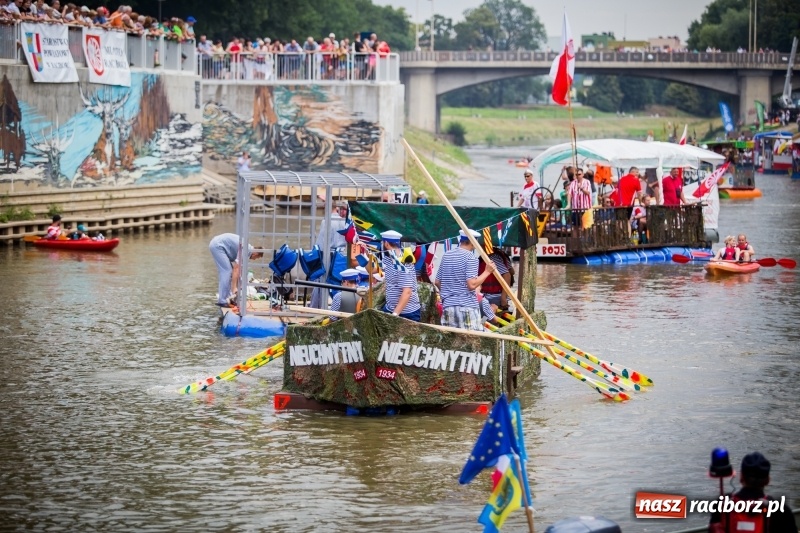 Zdjęcie w galerii na portalu naszraciborz.pl: Marszałek Józef Piłsudski i jego zaginiony legion na biało-czerwonym Pływadle 2018  wiadomości z regionu