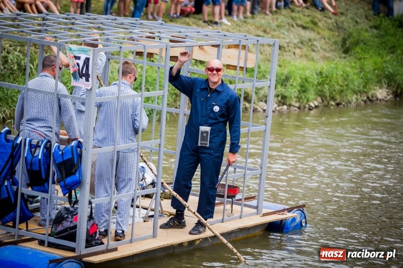 Zdjęcie w galerii na portalu naszraciborz.pl: Marszałek Józef Piłsudski i jego zaginiony legion na biało-czerwonym Pływadle 2018  wiadomości z regionu