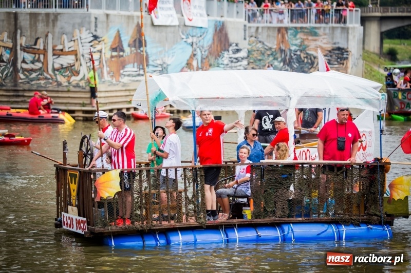 Zdjęcie w galerii na portalu naszraciborz.pl: Marszałek Józef Piłsudski i jego zaginiony legion na biało-czerwonym Pływadle 2018  wiadomości z regionu