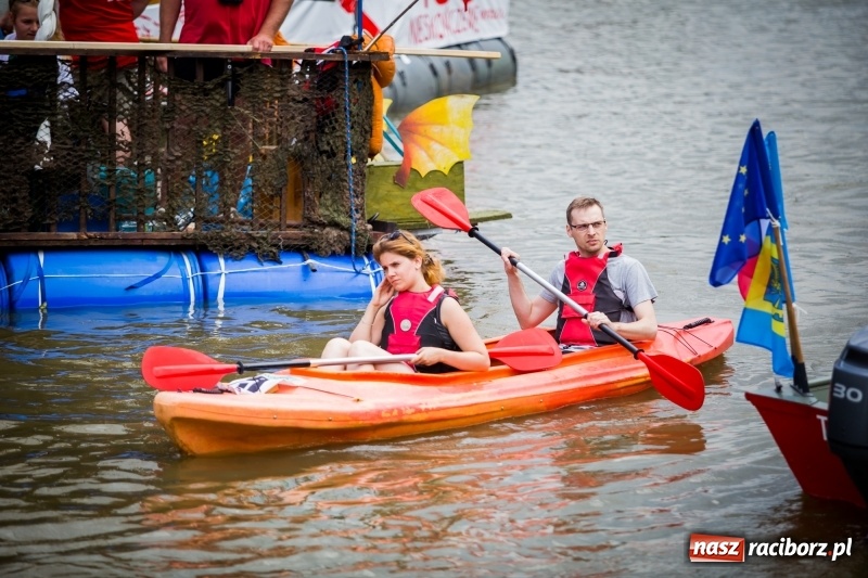 Zdjęcie w galerii na portalu naszraciborz.pl: Marszałek Józef Piłsudski i jego zaginiony legion na biało-czerwonym Pływadle 2018  wiadomości z regionu