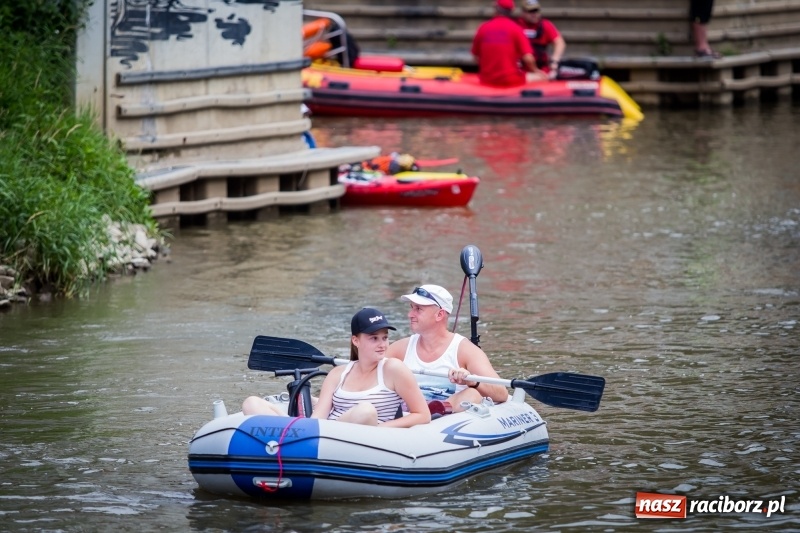 Zdjęcie w galerii na portalu naszraciborz.pl: Marszałek Józef Piłsudski i jego zaginiony legion na biało-czerwonym Pływadle 2018  wiadomości z regionu