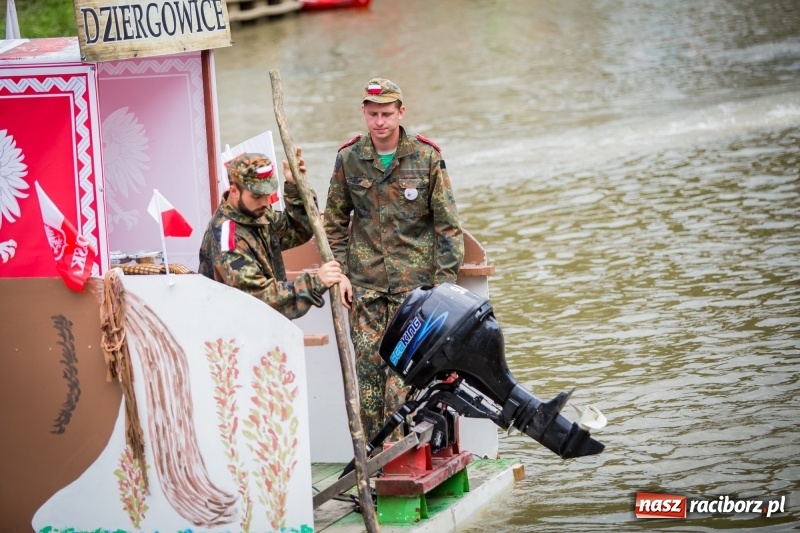Zdjęcie w galerii na portalu naszraciborz.pl: Marszałek Józef Piłsudski i jego zaginiony legion na biało-czerwonym Pływadle 2018  wiadomości z regionu