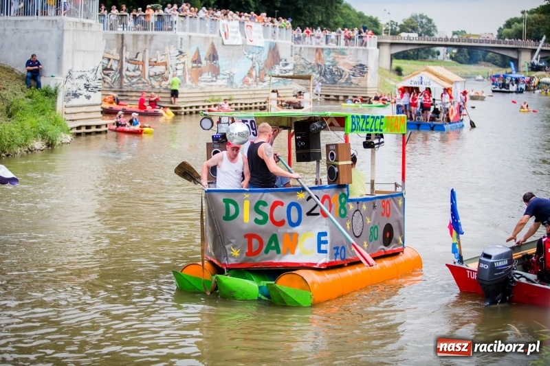 Zdjęcie w galerii na portalu naszraciborz.pl: Marszałek Józef Piłsudski i jego zaginiony legion na biało-czerwonym Pływadle 2018  wiadomości z regionu