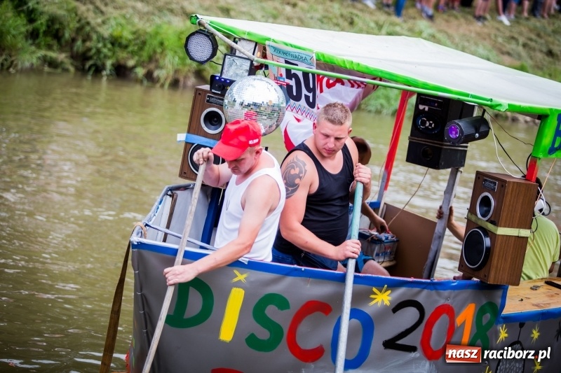 Zdjęcie w galerii na portalu naszraciborz.pl: Marszałek Józef Piłsudski i jego zaginiony legion na biało-czerwonym Pływadle 2018  wiadomości z regionu