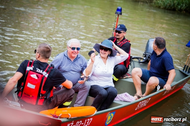 Zdjęcie w galerii na portalu naszraciborz.pl: Marszałek Józef Piłsudski i jego zaginiony legion na biało-czerwonym Pływadle 2018  wiadomości z regionu