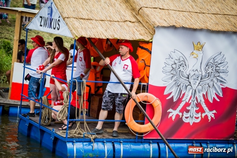 Zdjęcie w galerii na portalu naszraciborz.pl: Marszałek Józef Piłsudski i jego zaginiony legion na biało-czerwonym Pływadle 2018  wiadomości z regionu