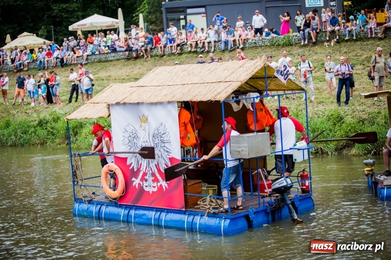 Zdjęcie w galerii na portalu naszraciborz.pl: Marszałek Józef Piłsudski i jego zaginiony legion na biało-czerwonym Pływadle 2018  wiadomości z regionu