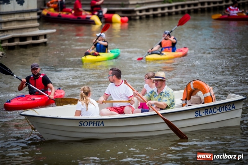 Zdjęcie w galerii na portalu naszraciborz.pl: Marszałek Józef Piłsudski i jego zaginiony legion na biało-czerwonym Pływadle 2018  wiadomości z regionu