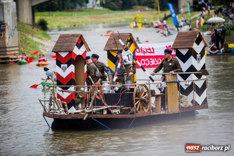 Zdjęcie w galerii na portalu naszraciborz.pl: Marszałek Józef Piłsudski i jego zaginiony legion na biało-czerwonym Pływadle 2018  wiadomości z regionu