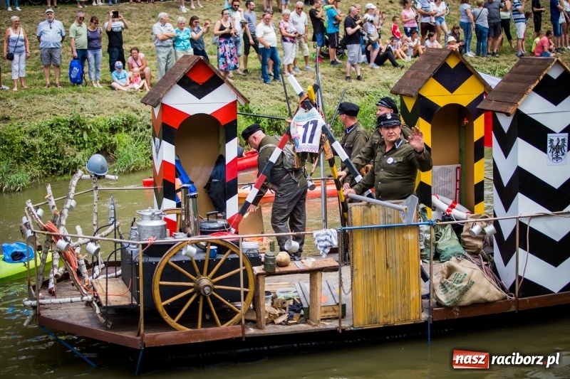 Zdjęcie w galerii na portalu naszraciborz.pl: Marszałek Józef Piłsudski i jego zaginiony legion na biało-czerwonym Pływadle 2018  wiadomości z regionu