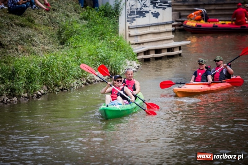 Zdjęcie w galerii na portalu naszraciborz.pl: Marszałek Józef Piłsudski i jego zaginiony legion na biało-czerwonym Pływadle 2018  wiadomości z regionu