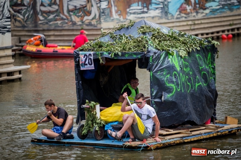 Zdjęcie w galerii na portalu naszraciborz.pl: Marszałek Józef Piłsudski i jego zaginiony legion na biało-czerwonym Pływadle 2018  wiadomości z regionu