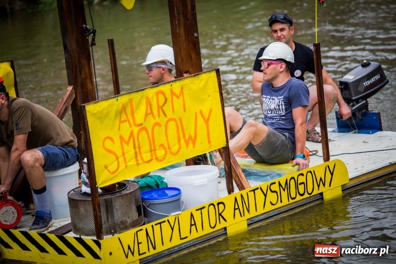Zdjęcie w galerii na portalu naszraciborz.pl: Marszałek Józef Piłsudski i jego zaginiony legion na biało-czerwonym Pływadle 2018  wiadomości z regionu