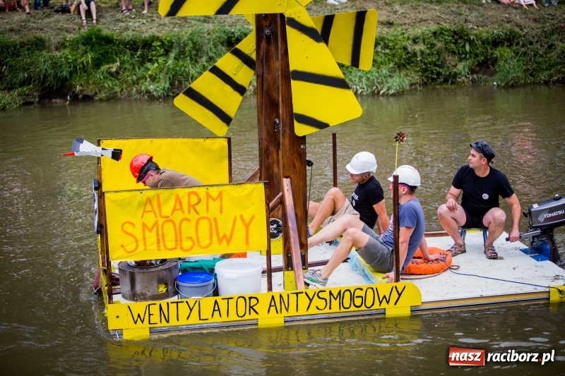 Zdjęcie w galerii na portalu naszraciborz.pl: Marszałek Józef Piłsudski i jego zaginiony legion na biało-czerwonym Pływadle 2018  wiadomości z regionu