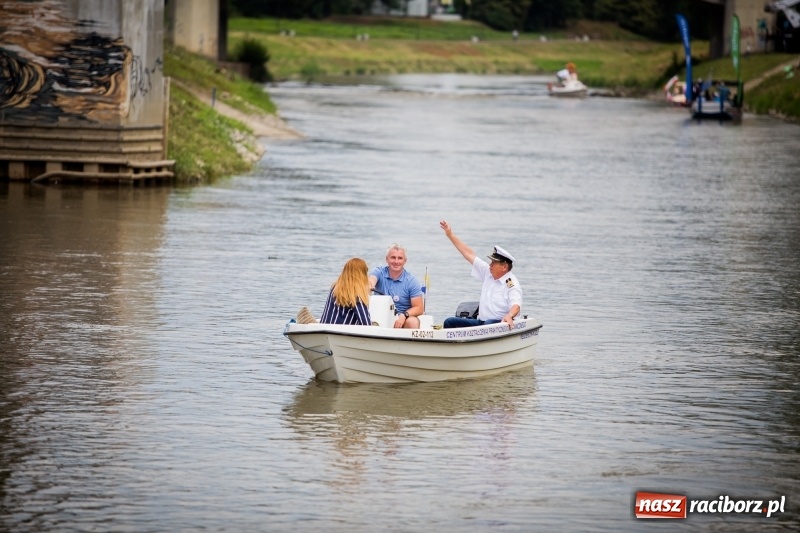 Zdjęcie w galerii na portalu naszraciborz.pl: Marszałek Józef Piłsudski i jego zaginiony legion na biało-czerwonym Pływadle 2018  wiadomości z regionu