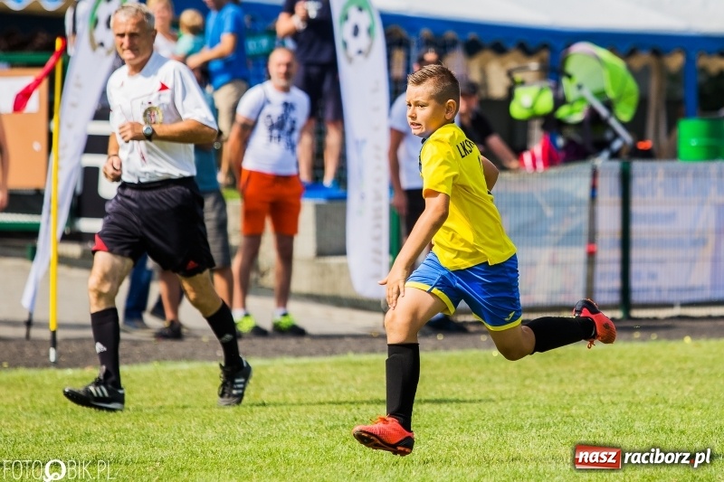 Zdjęcie w galerii na portalu naszraciborz.pl: Drugi dzień turnieju piłkarskiego w Tworkowie wiadomości z regionu