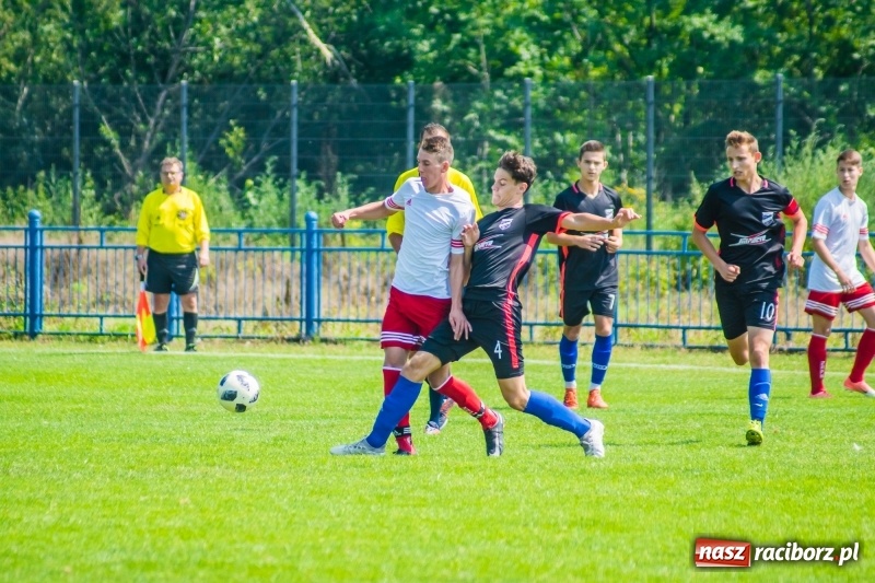 Zdjęcie w galerii na portalu naszraciborz.pl: Przeciwnikowi zabrakło sił. Juniorzy Unii z pewnym zwycięstwem wiadomości z regionu